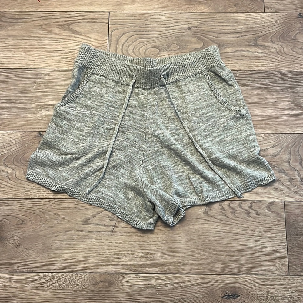 Lush knit shorts